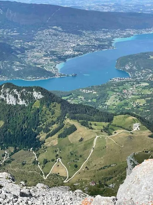 Charme Des Montagnes Et Annecy Apartment Thones France