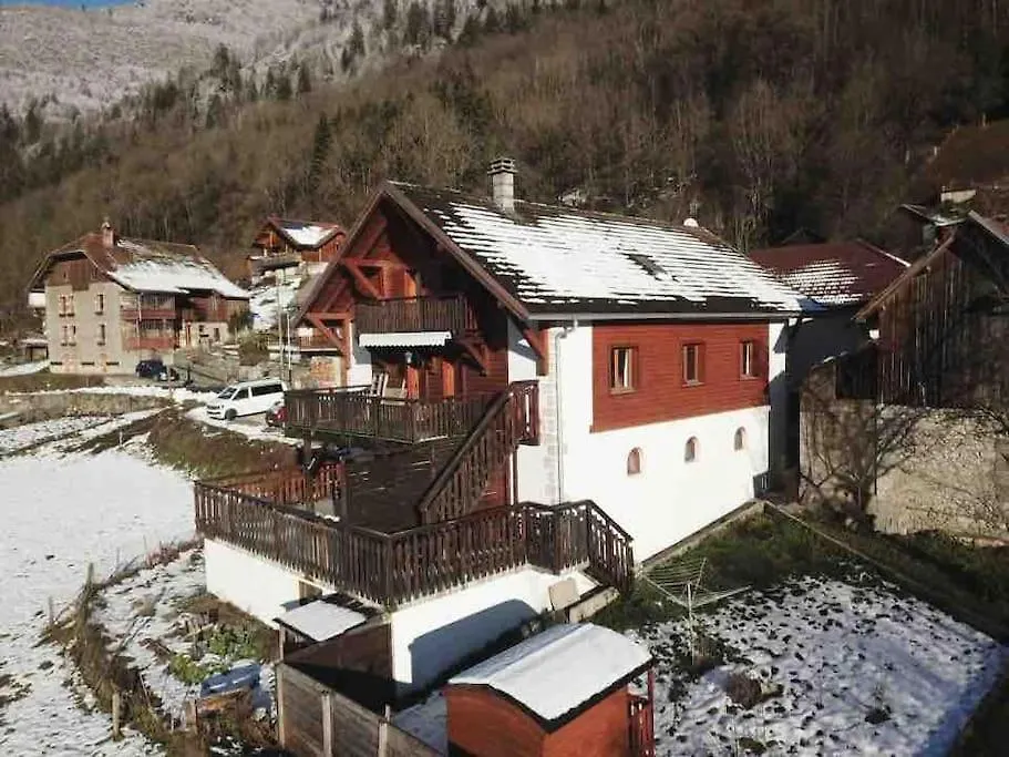 Charme Des Montagnes Et Annecy Apartment Thones France