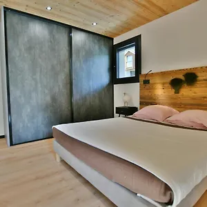 Bel Centre De Lumineux Et Spacieux Neuf Appartement